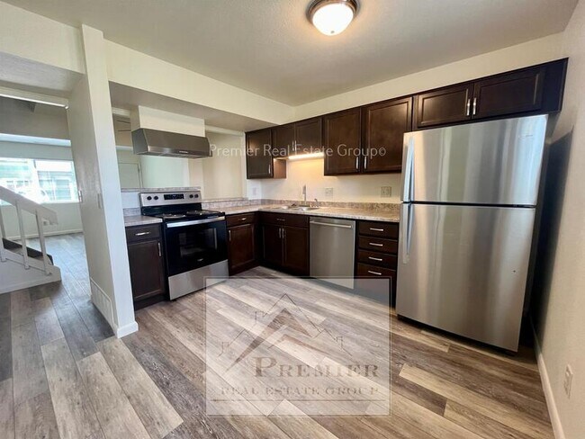 Foto del edificio - 2433 Cherokee Park Pl