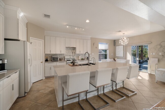 Foto del edificio - 20803 Cliff Park Ln