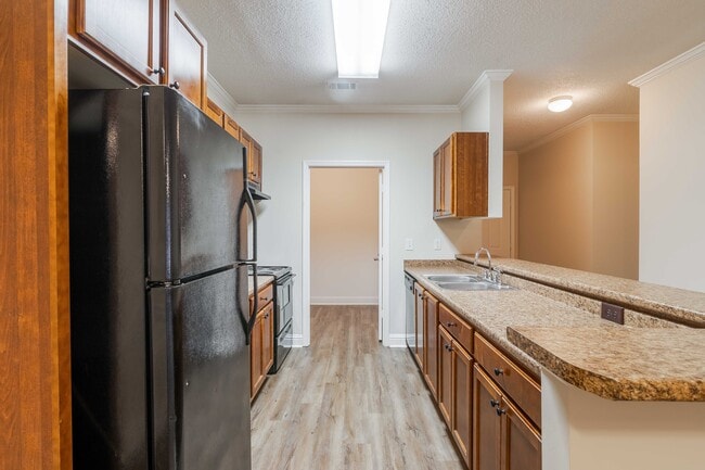 Building Photo - Bedford Parke Apartments