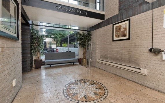 Building Photo - 515 4th St