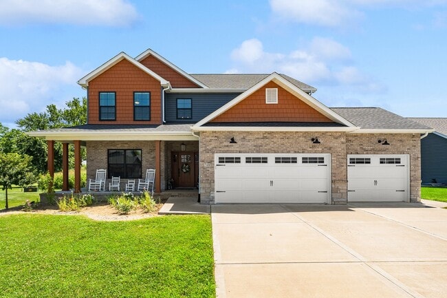 Building Photo - 748 Seagate Dr