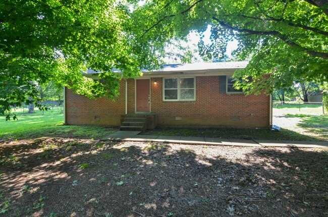Photo - 325 Shirley Rd House