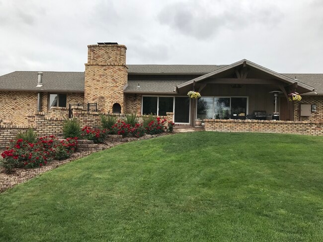 Foto del edificio - 1002 Creek Ct
