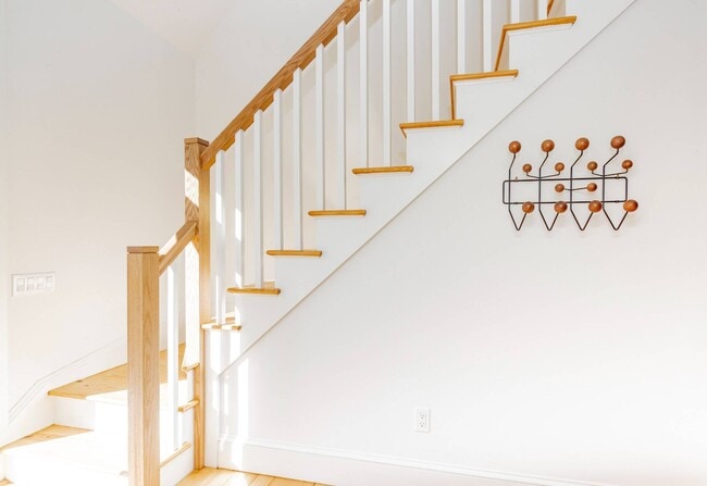 Foto del edificio - 212 Meadows W