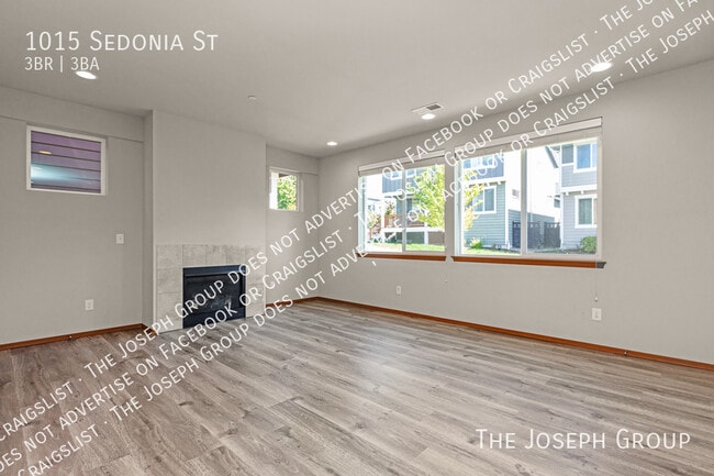 Photo - 1015 Sedonia St House