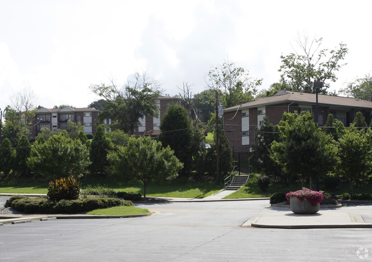 Allen Hills Apartments in Atlanta, GA