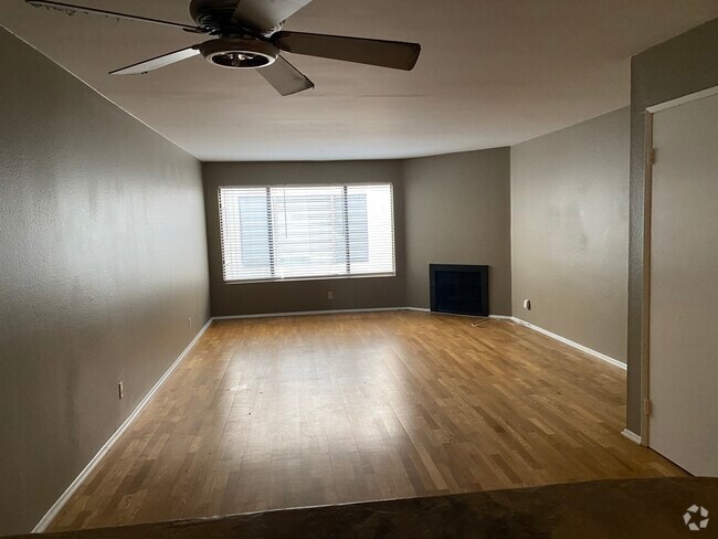Building Photo - 4125 Inglewood Blvd