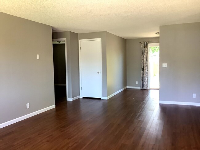Building Photo - 4842 Elderberry Loop