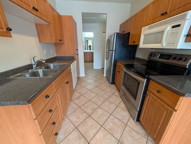 Foto del edificio - 9600 N 96th St