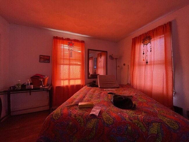 Building Photo - 49 Everett St