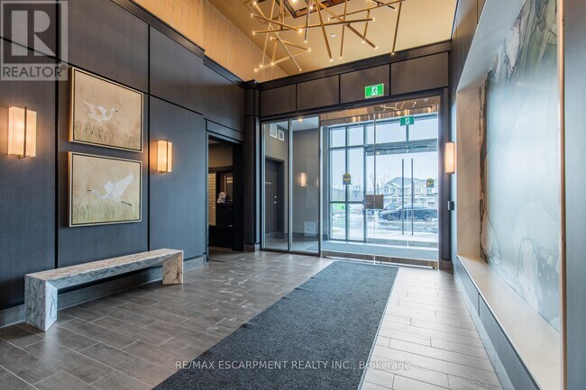 Photo du bâtiment - 470-470 Dundas St E