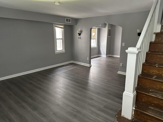 Building Photo - 5025 Chalgrove Ave