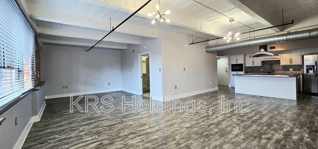 Building Photo - 435 Monticello Ave