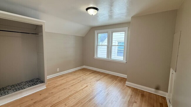 Foto del edificio - 5726 N 40th St