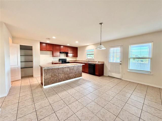 Foto del edificio - 6309 Waterhill Ln