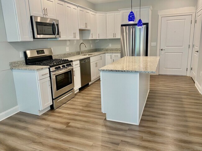 Foto del edificio - 3 Cherry Brook Rd