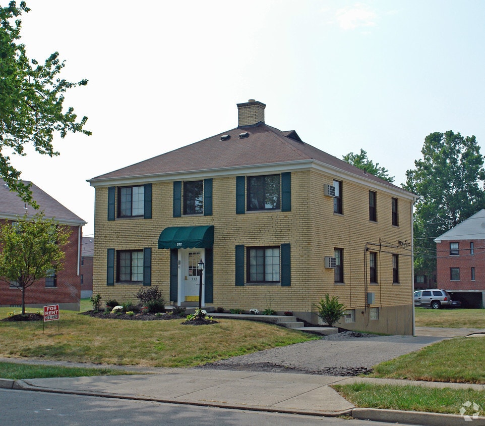 Building Photo - 526-532 Wiltshire Blvd
