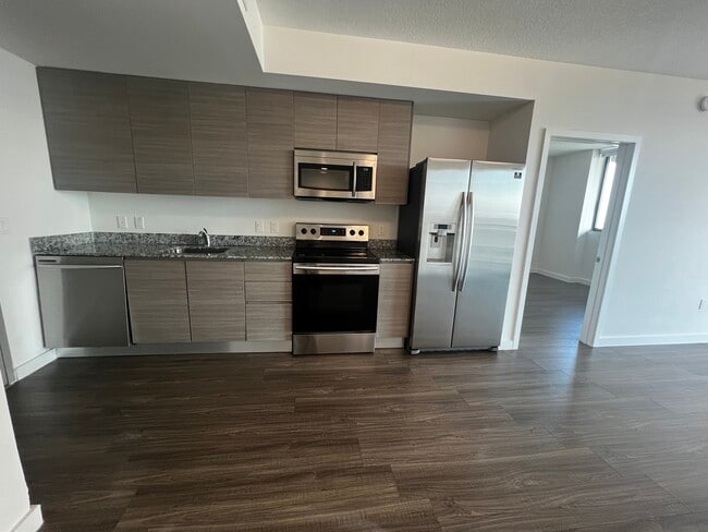Building Photo - 1344 NE Miami Ct