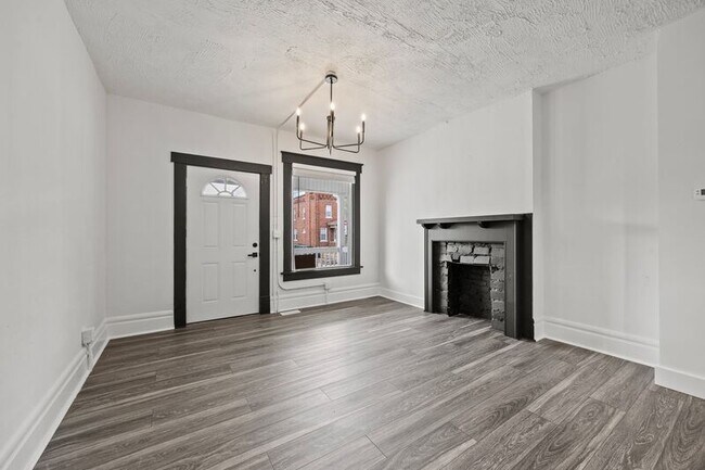 Foto del edificio - 941-945 E. Whittier Ave.