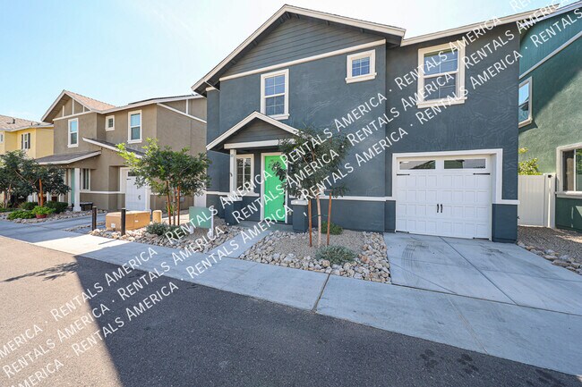 Building Photo - 16875 N 12th St