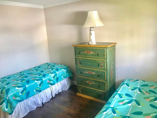 Foto del edificio - 23099 Barwood Ln N