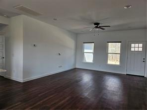 Foto del edificio - 28 Spalding Dr