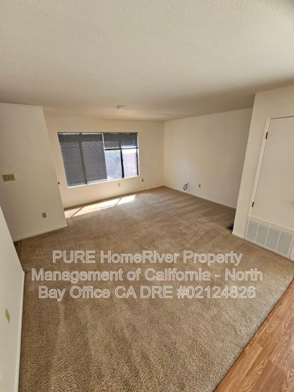 Building Photo - 619 Donner Ln