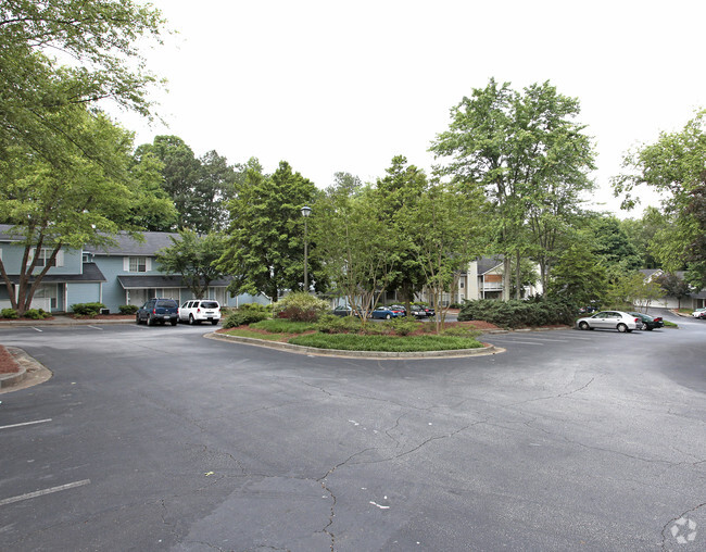 Building Photo - The Gardens of East Cobb