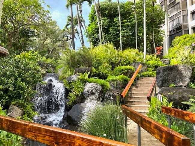 Photo - Partly Furnished 2 Bedroom, 2 Bathroom, 2 Parking (Mauna Luan Hawaii Kai) Apartment