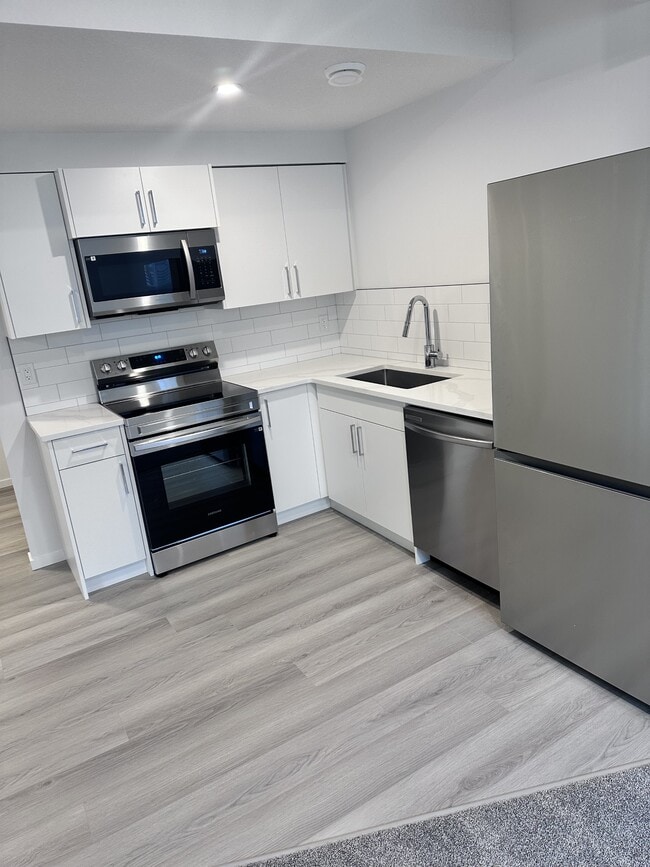Building Photo - 7737-174A 174A Ave NW