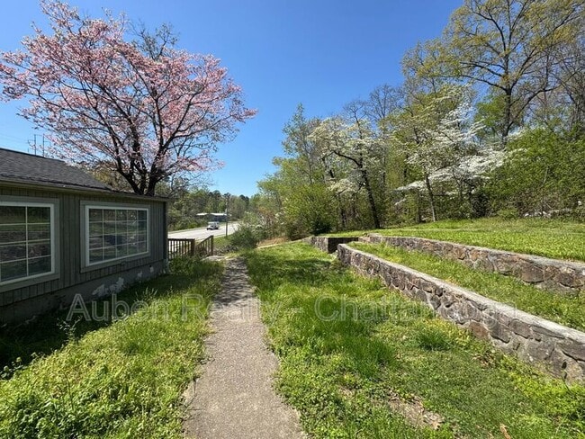 Building Photo - 8817 Apison Pike