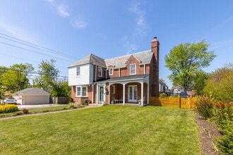Building Photo - 4500 Eastway Ct