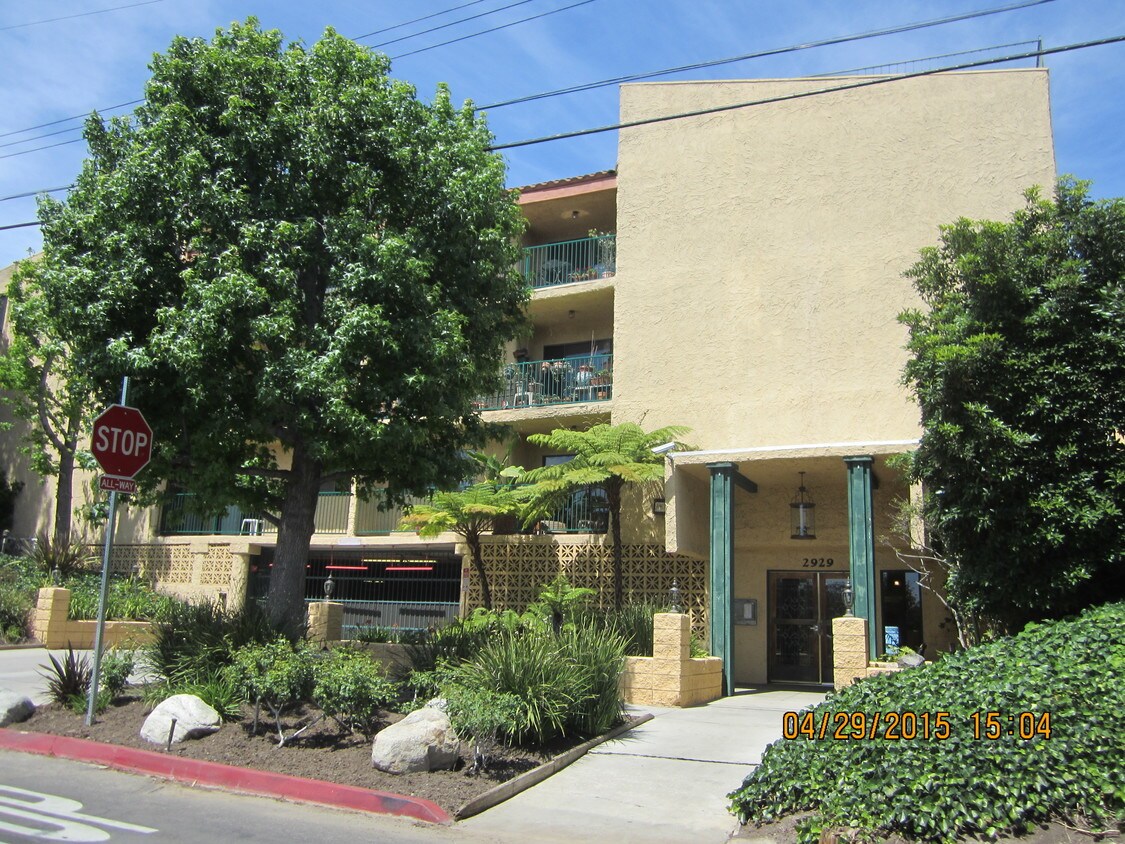 2929 Waverly Dr, Los Angeles, CA 90039 Condo for Rent in Los Angeles, CA