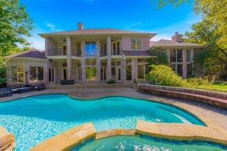 Building Photo - 3205 High Point Dr