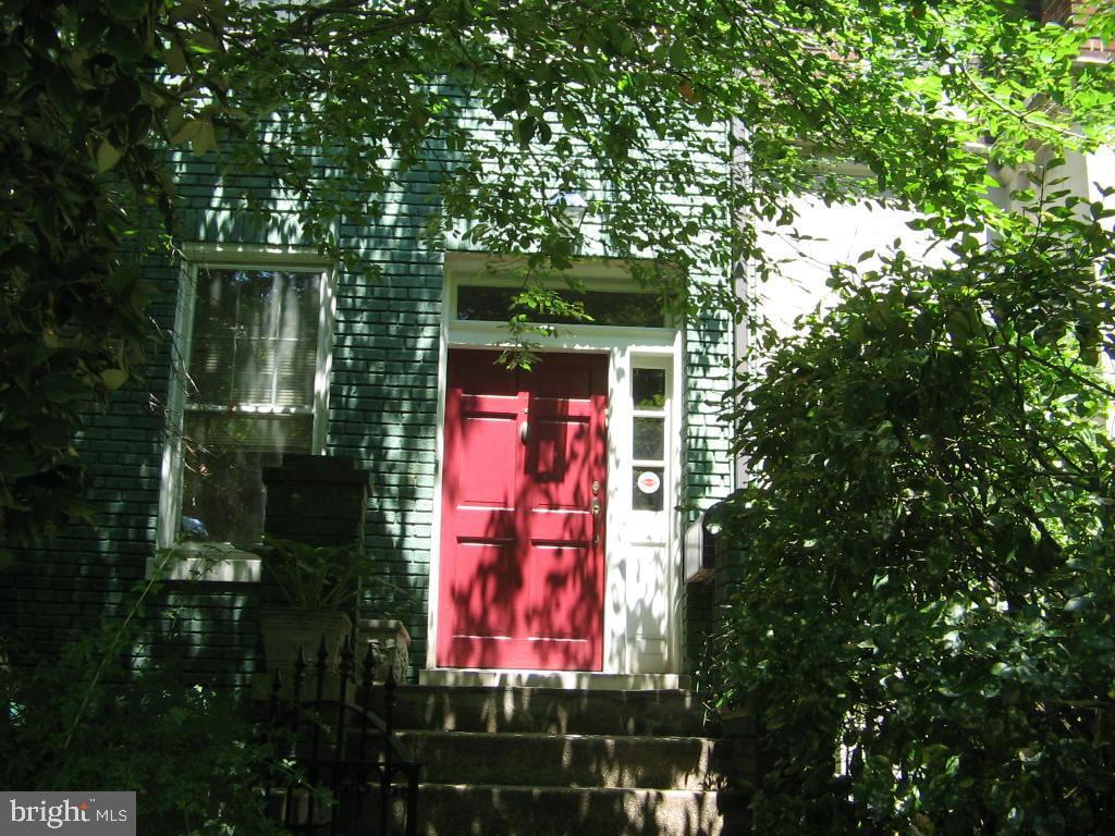 Primary Photo - 1745-1745 Lanier Pl NW