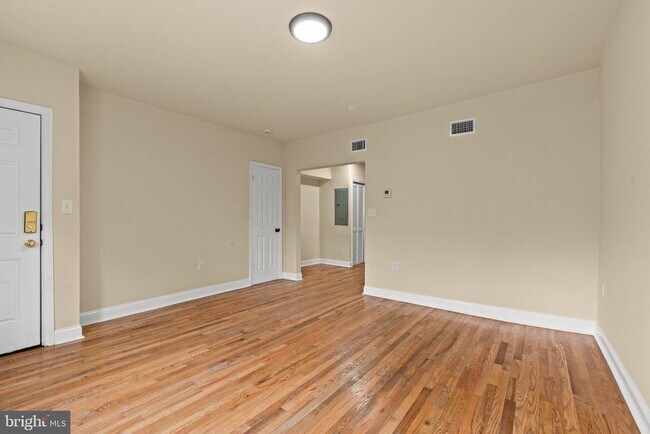 Foto del edificio - 1716 Capitol Ave NE