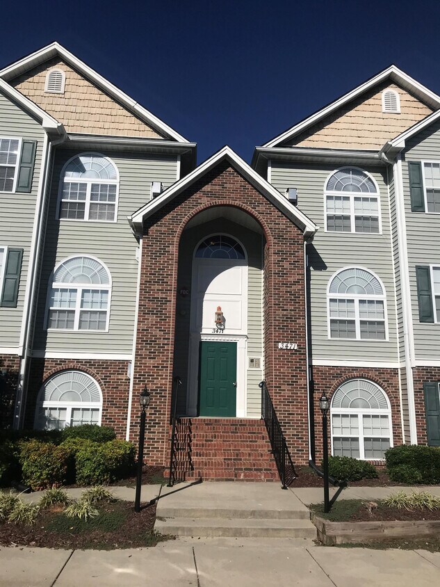 Primary Photo - 3471 Forestdale Dr