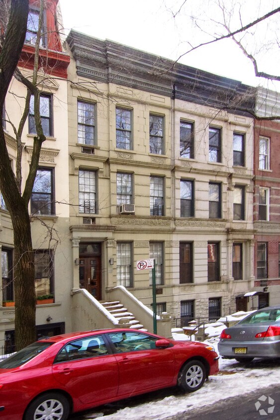 Foto del edificio - 18 W 95th St