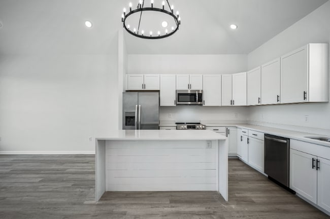 Building Photo - 207 Jax Sq