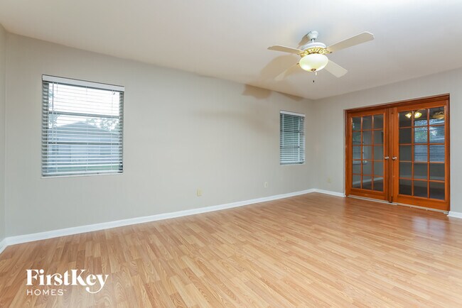 Building Photo - 1381 Viburnum Lane