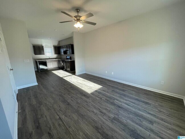 Building Photo - 395 Americana Dr