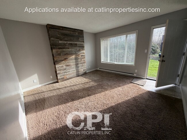 Building Photo - 131 Dillon Dr. Unit B- Kelso, WA