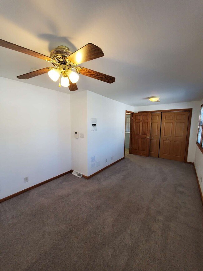 Foto del edificio - 1103 S 86th St