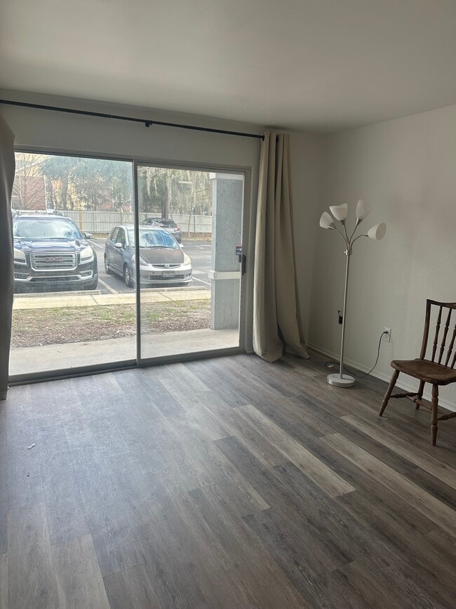 Foto del edificio - 3705 SW 27th St