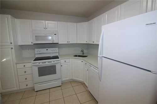 Foto del edificio - 2409 NW 49th Terrace