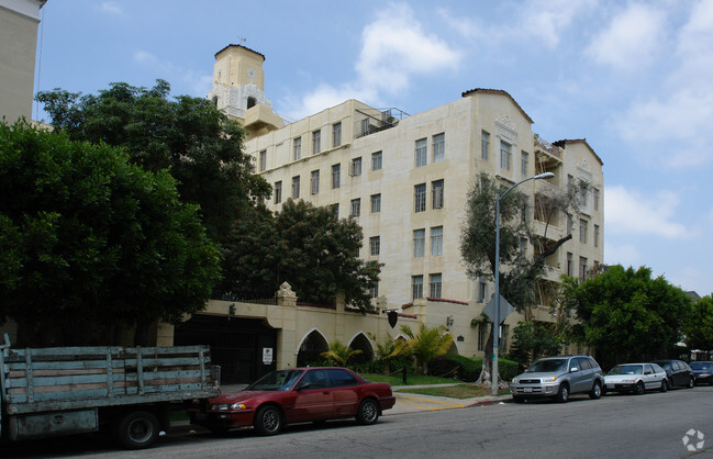 Building Photo - Sir Francis Drake Villa