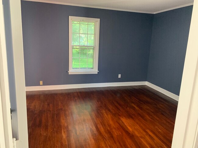 Foto del edificio - 3523 Bowen Ave