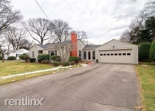 Building Photo - 2 br, 1 bath House - 40 Twin Oak Dr
