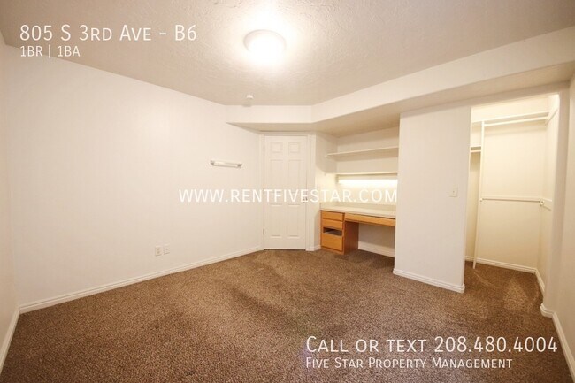 Building Photo - Male Student Housing Room!!! Visit rentfiv...