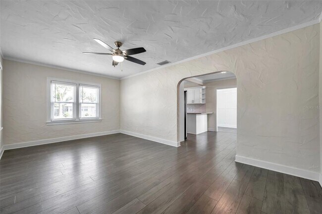 Foto del edificio - 4000 10th Ave N